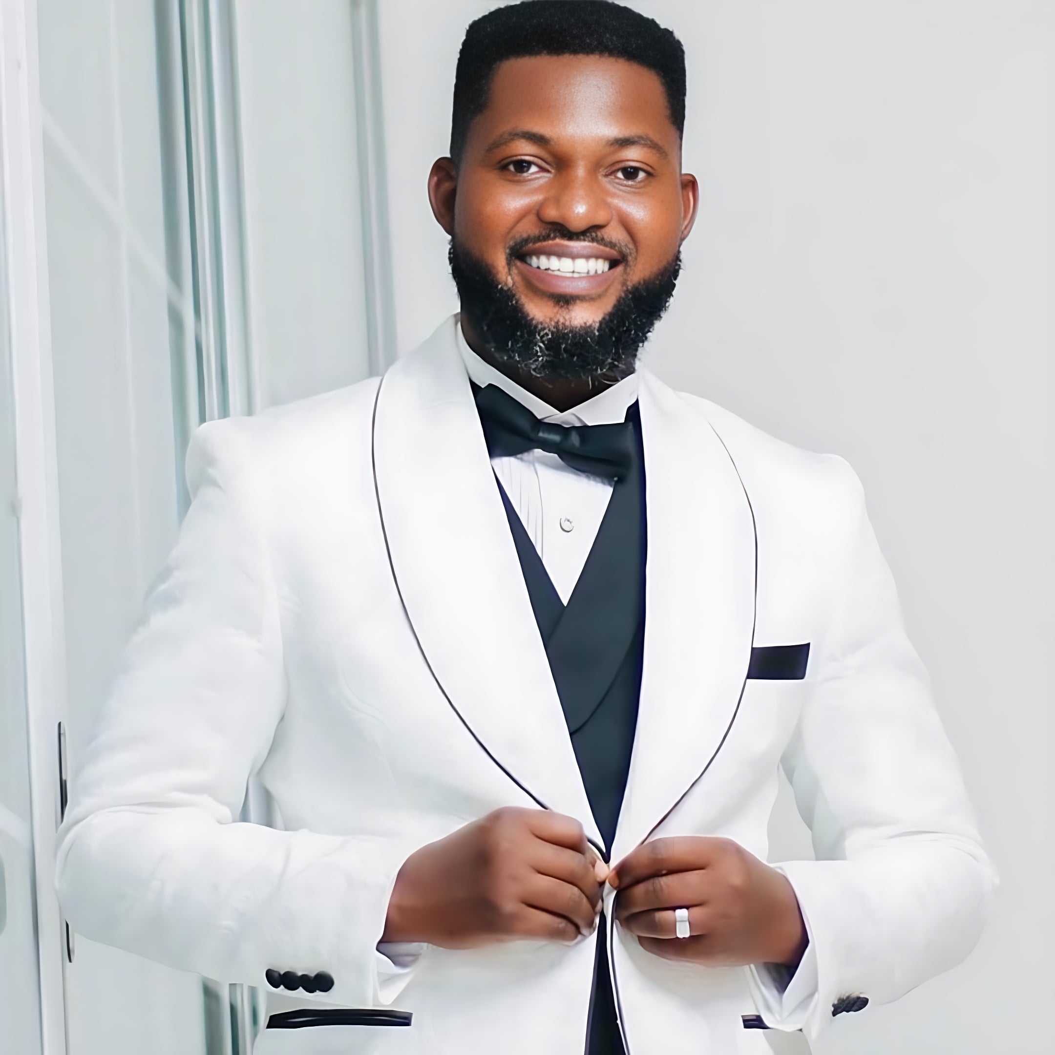 Sparqlyn — formal portrait